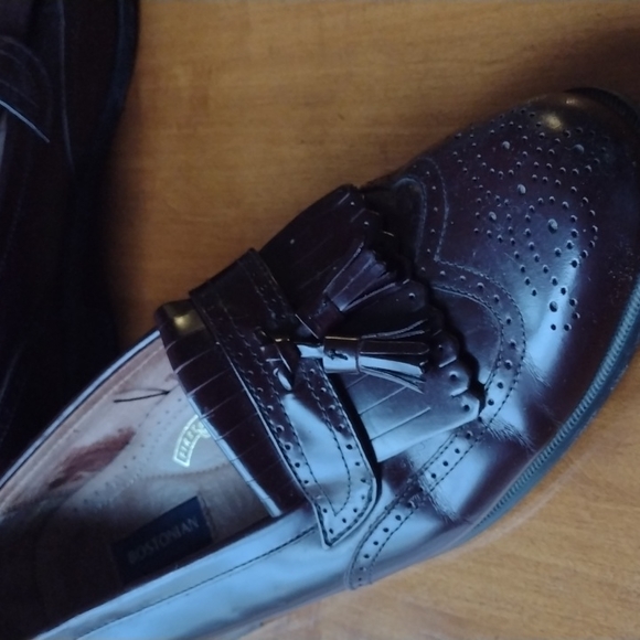 Men's Tasseled Loafers - Picture 3 of 6